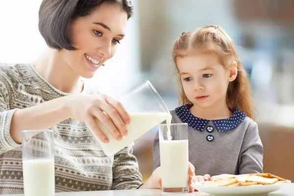 La leche, un alimento básico en la despensa de los mexicanos