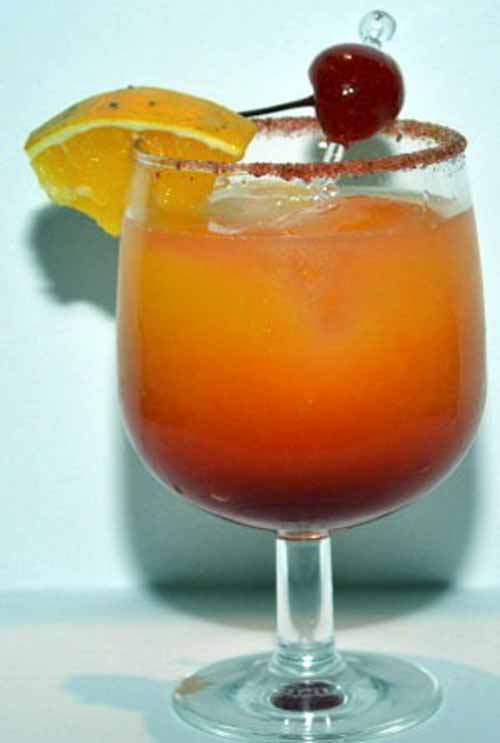 Cóctel donají con mezcal