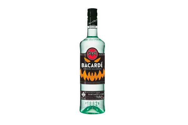 Bacardí lanza botella "Glow In The Dark" edición Halloween 1 Bacardí lanza botella “Glow In The Dark” edición Halloween