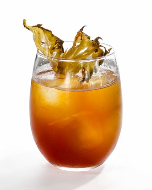 Coctel con mezcal cielo vivo