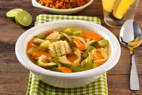 El caldo de pollo, un platillo con mucha historia 1 El caldo de pollo, un platillo con mucha historia