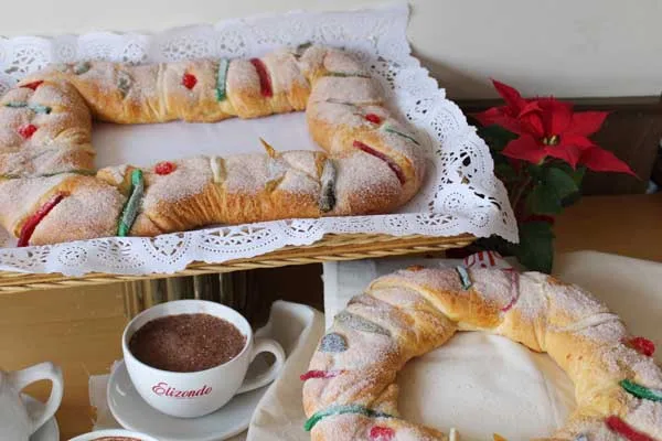 Elizondo ofrece 4 variedades de Rosca de Reyes