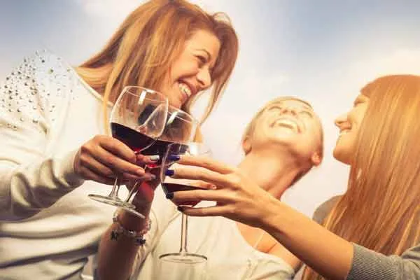 Syrah de Pozo de Luna, el vino para celebrar el Mes de la Mujer