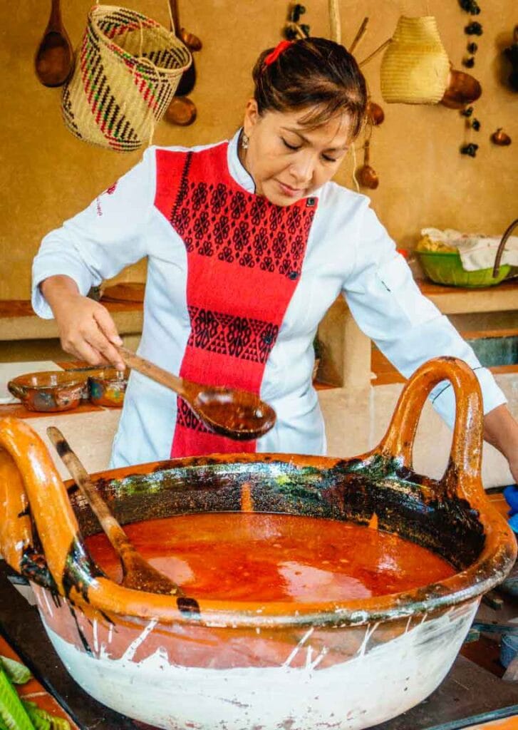 Olga Cabrera en el Festival del Mole de Oaxaca