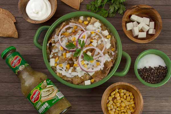 Hazle a papá un desayuno de chilaquiles con salsa verde del Monte 1 Hazle a papá un desayuno de chilaquiles con salsa verde del Monte