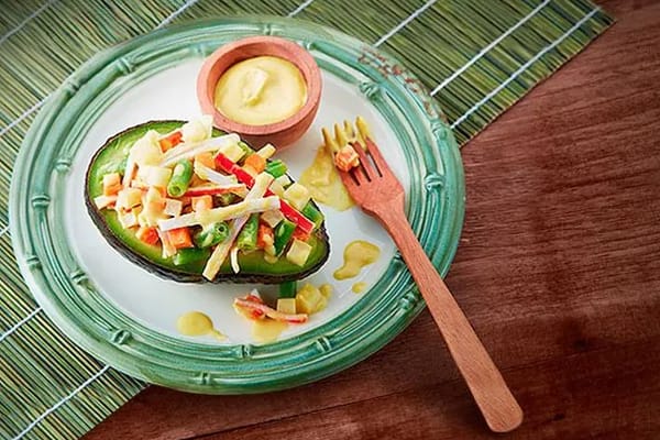 Ensalada de Aguacate con Surimi