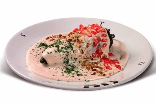 El Chile en Nogada, una joya culinaria está presente en Toks