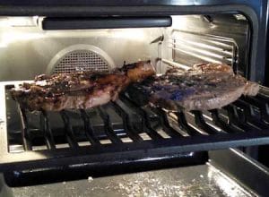 Con el horno Steak Master de Teka obtén cortes de carne con calidad de restaurante 2 carne en horno Steak Master