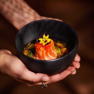 Poema restaurante, fusión de comida peruana y japonesa abre sus puertas 3 Poema restaurante Ceviche de Salmaón