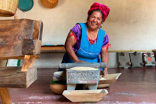 Mujeres oaxaqueñas enaltecen el valor de las tradiciones 1 Mujeres oaxaqueñas enaltecen el valor de las tradiciones