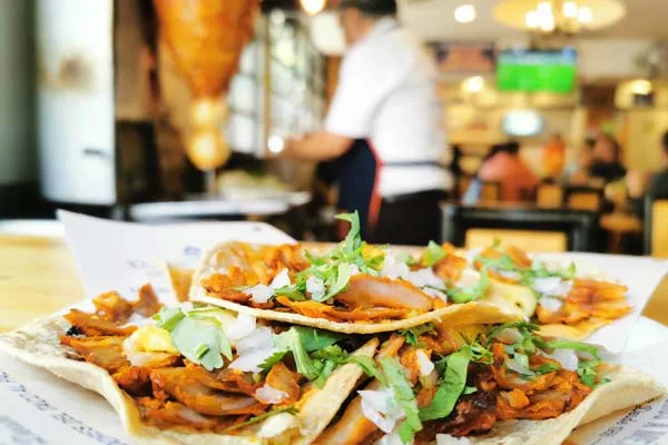 Curiosidades sobre el oficio del pastorero y los tacos al pastor