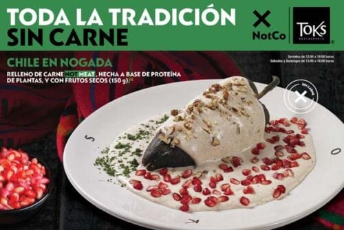 Toks ofrece chile en nogada con proteína a base de plantas
