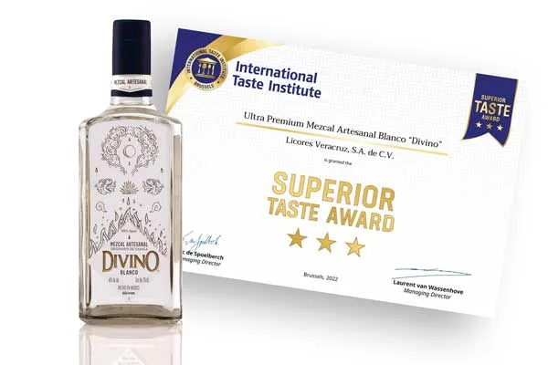 Mezcal Divino gana 3 estrellas de oro en concurso internacional