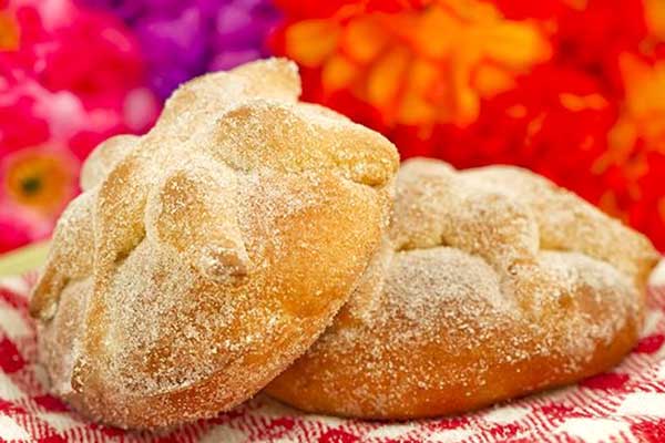 Pan de muerto y vino: un maridaje fuera de lo convencional 1 Pan de muerto y vino: un maridaje fuera de lo convencional