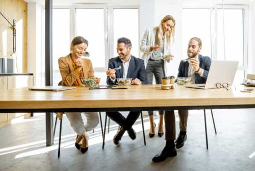 ¿Pueden las empresas ayudar a sus trabajadores a tener una mejor alimentación?