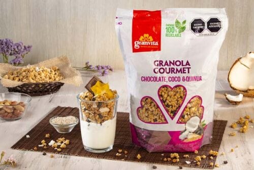 Snacks saludables con avena y granola que puedes consumir en todo momento