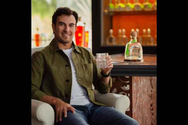 Tequila Patrón celebra junto con Sergio "Checo" Pérez sus éxitos esta temporada 1 Tequila Patrón celebra junto con Sergio “Checo” Pérez sus éxitos esta temporada