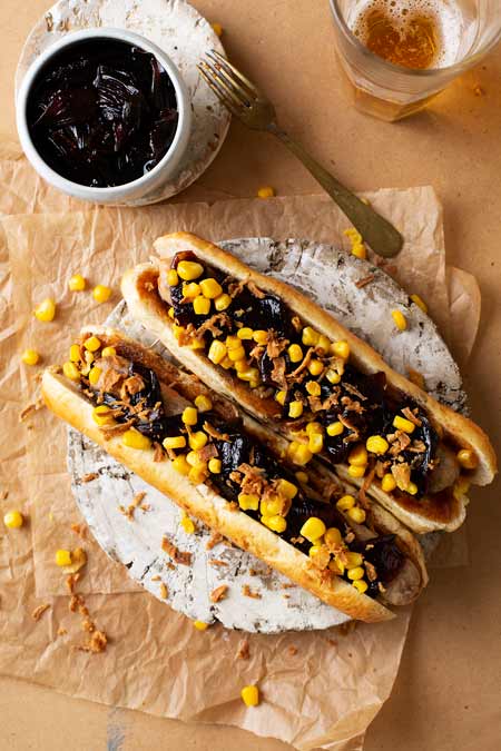 3 “perros calientes” poco comunes para celebrar el Día del Hot Dog 2 hot dog con salchicha de carne