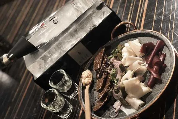 Platillos tradicionales que combinan con un vodka premium