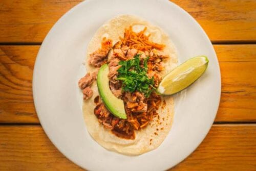 Porco Rosso, el restaurante pet friendly que ofrece suculentos platillos ahumados