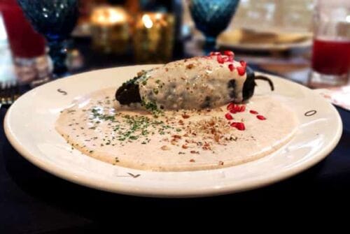 Disfruta del Chile en Nogada de Toks, todo un placer de temporada