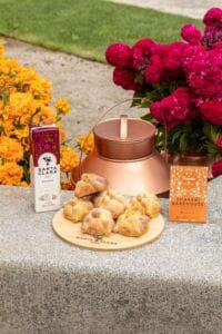 pan de muerto Shavari Bakehouse