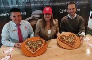 Boston's Pizza ayuda a niños con cáncer