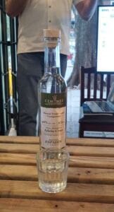 mezcal tradicional de Oaxaca