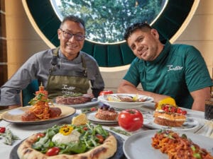 Chef Julián Martínez y chef Juan Carlos Jirón