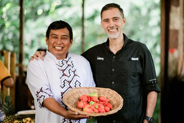 El chef peruano Roy Riquelme presenta libro de recetas amazónicas