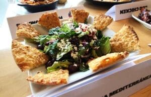 ensalada mediterránea Boston's Pizza