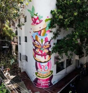 mural The Cheesecake Factory en la Condesa