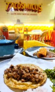 Tacósmicos: La nueva estrella gastronómica irresistible en Coyoacán 2 Tacos de cocimiento lento a baja temperatura