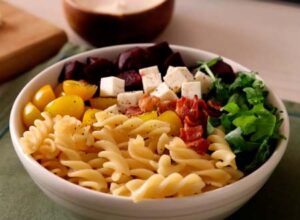 ensalada de tocino y tornillo