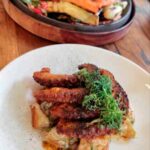 Parrilla Paraíso: Sabores de la Parrilla uruguaya en un jardín urbano 8 Platos Fuertes