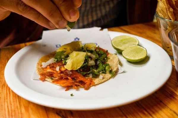 Tacos al Pastor: El delicioso sabor que une el folklore y la cultura mexicana