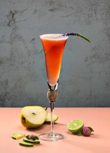 cóctel Monada con Riunite Rosé