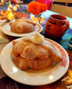 Panes de muerto rellenos