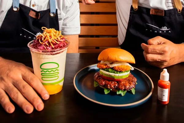 Shake Shack y Pangea crean hamburguesa y malteada edición especial 🍔
