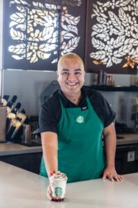 Omar Alberto creador de Rockmance Frappuccino