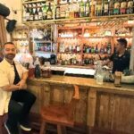 La Barra de al Lado, un rincón poderoso de conservas, vermut y buena compañía 5 Nicolás Martín en La Barra de al Lado