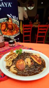 La Poblanita de Tacubaya revela su menú de Cuaresma con el delicioso sabor poblano 3 romeritos con mole poblano