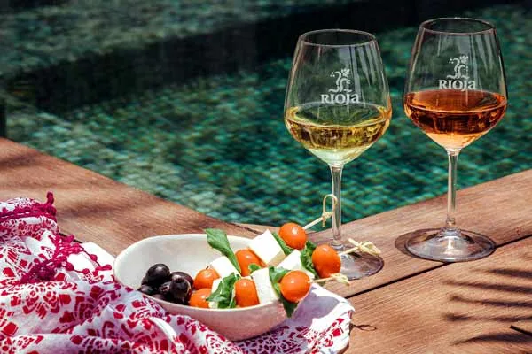 Disfruta con Vinos de Rioja maridando deliciosas recetas para vacaciones