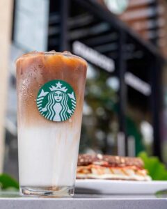 Refrescantes combinaciones de Starbucks invitan a redescubrir el verano ☀️ 2 Starbucks Caramel Macchiato