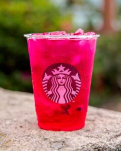 Refrescantes combinaciones de Starbucks invitan a redescubrir el verano ☀️ 4 Starbucks Mango Dragonfruit Lemonade Refresher
