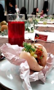 bao de pork belly y kiwi