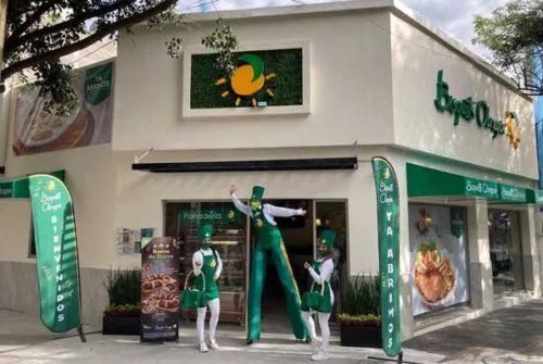 Bisquets Obregón ofrece 11% de descuento a personas con tarjeta INAPAM