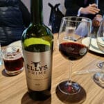 Elly’s Restaurant: El arte del Prime Rib y una experiencia gastronómica imperdible 7 Vino de la casa Baja California