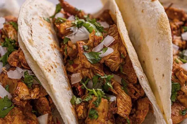 No solo recalientes, saca más provecho a tu microondas y prepara unos ricos tacos al pastor