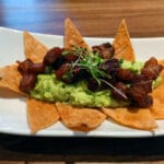 Elly’s Restaurant: El arte del Prime Rib y una experiencia gastronómica imperdible 4 Chicharrón de Ribs